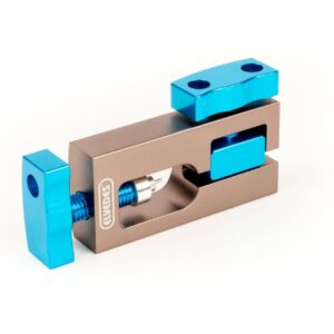 Elvedes | Pers voor hydraulische slangen